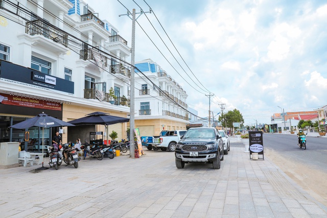 Shophouse trung tâm Tân Trụ dưới góc nhìn nhà kinh doanh - Ảnh 2. Shophouse trung tâm Tân Trụ dưới góc nhìn nhà kinh doanh - Ảnh 2.