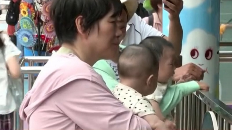 Tỷ lệ sinh liên tục giảm, Trung Quốc tung hàng loạt biện pháp khuyến khích sinh đẻ mới - Ảnh 4.