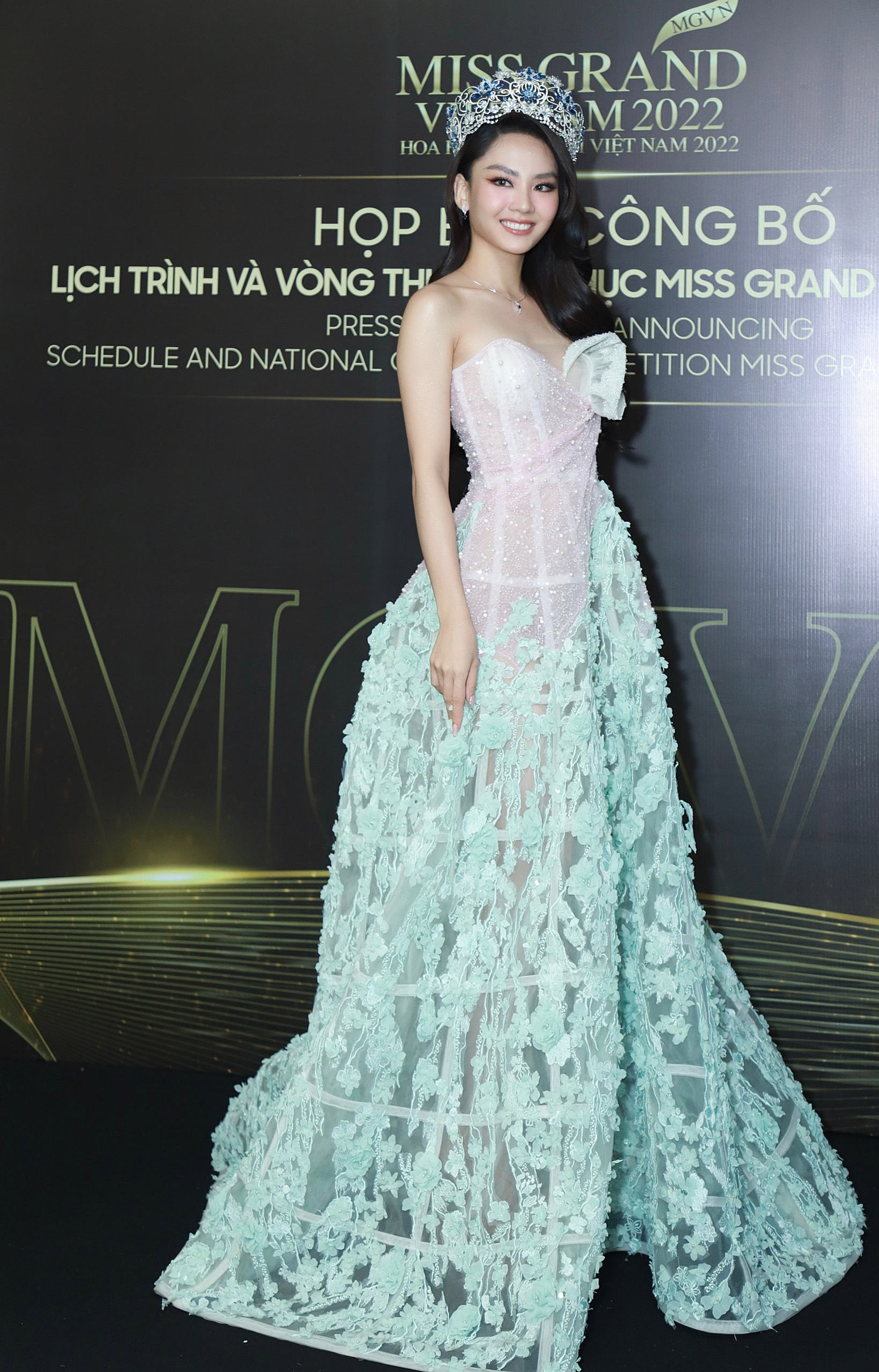 Top 3 Miss World Vietnam 2022 đọ sắc bên Hoa hậu Thùy Tiên và dàn mỹ nhân đình đám Vbiz - Ảnh 3.