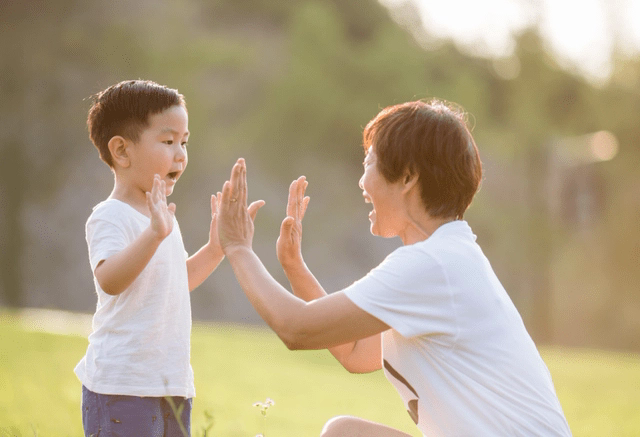 Cha mẹ &quot;nhìn xa trông rộng&quot; thường xuyên nói 5 câu này - Ảnh 3.