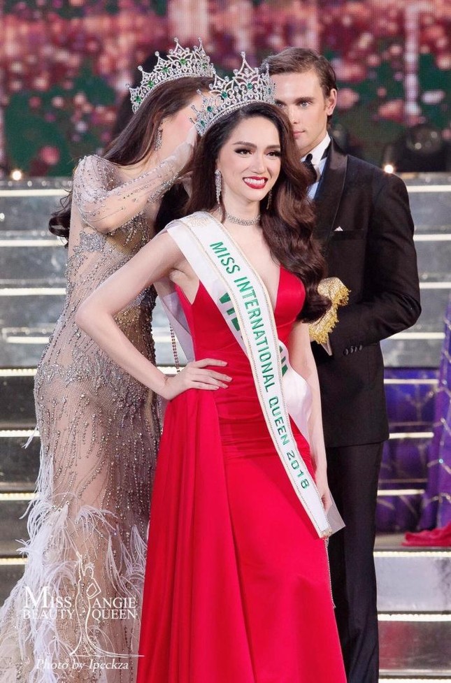 &quot;Người thầy mát tay&quot; gọi tên Võ Hoàng Yến: Mai Phương, Khánh Vân đều đăng quang Hoa hậu - Ảnh 6.