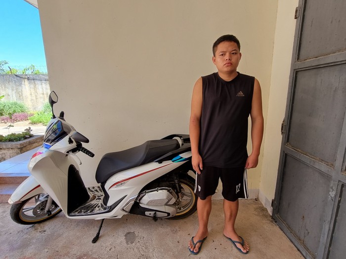 Nhiều người đàn ông dính bẫy thanh niên giả thiếu nữ trẻ đẹp trên Facebook - Ảnh 2. Nhiều người đàn ông dính bẫy thanh niên giả thiếu nữ trẻ đẹp trên Facebook - Ảnh 2.