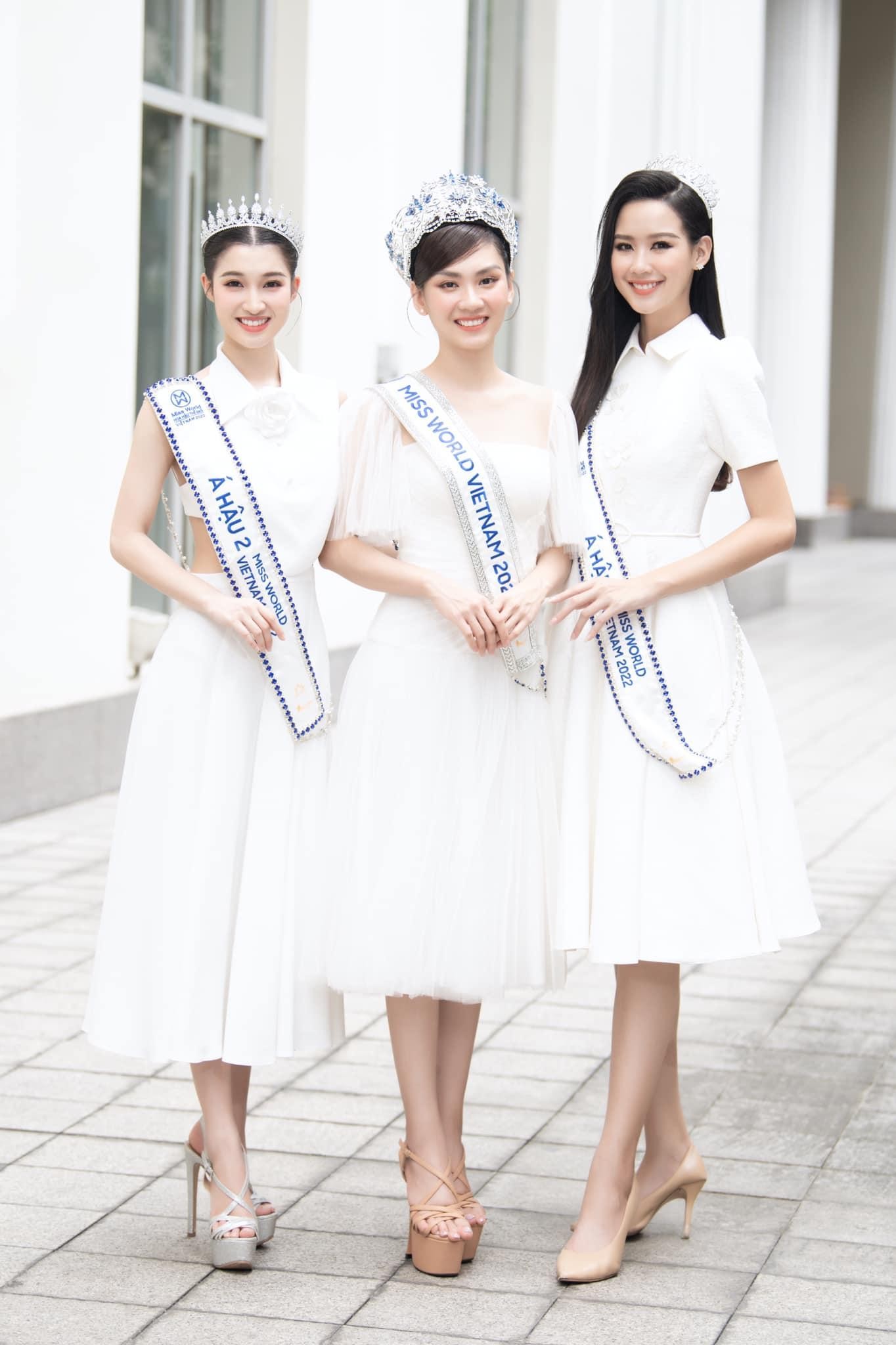 Phong cách thời trang đồng điệu, ngọt ngào của top 3 Miss World Vietnam 2022 sau đăng quang - Ảnh 4. Phong cách thời trang đồng điệu, ngọt ngào của top 3 Miss World Vietnam 2022 sau đăng quang - Ảnh 4.