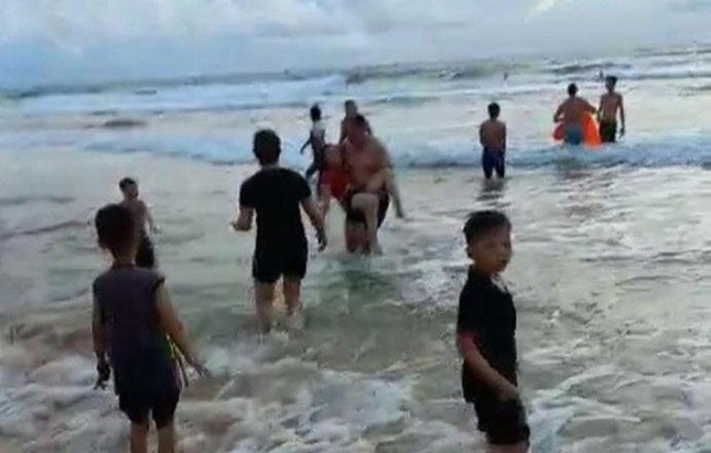 Kỹ sư trẻ kể lại giây phút cứu người đuối nước ở biển Phú Quốc - Ảnh 1.