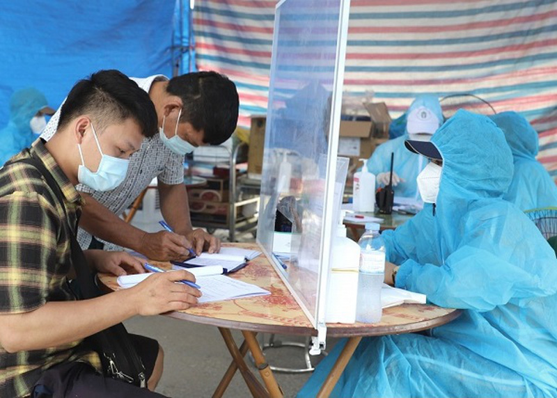 Ngày 21/8: Thêm 1.561 ca mắc COVID-19; Hà Nội tiếp tục ghi nhận 1 ca tử vong - Ảnh 1. Ngày 21/8: Thêm 1.561 ca mắc COVID-19; Hà Nội tiếp tục ghi nhận 1 ca tử vong - Ảnh 1.