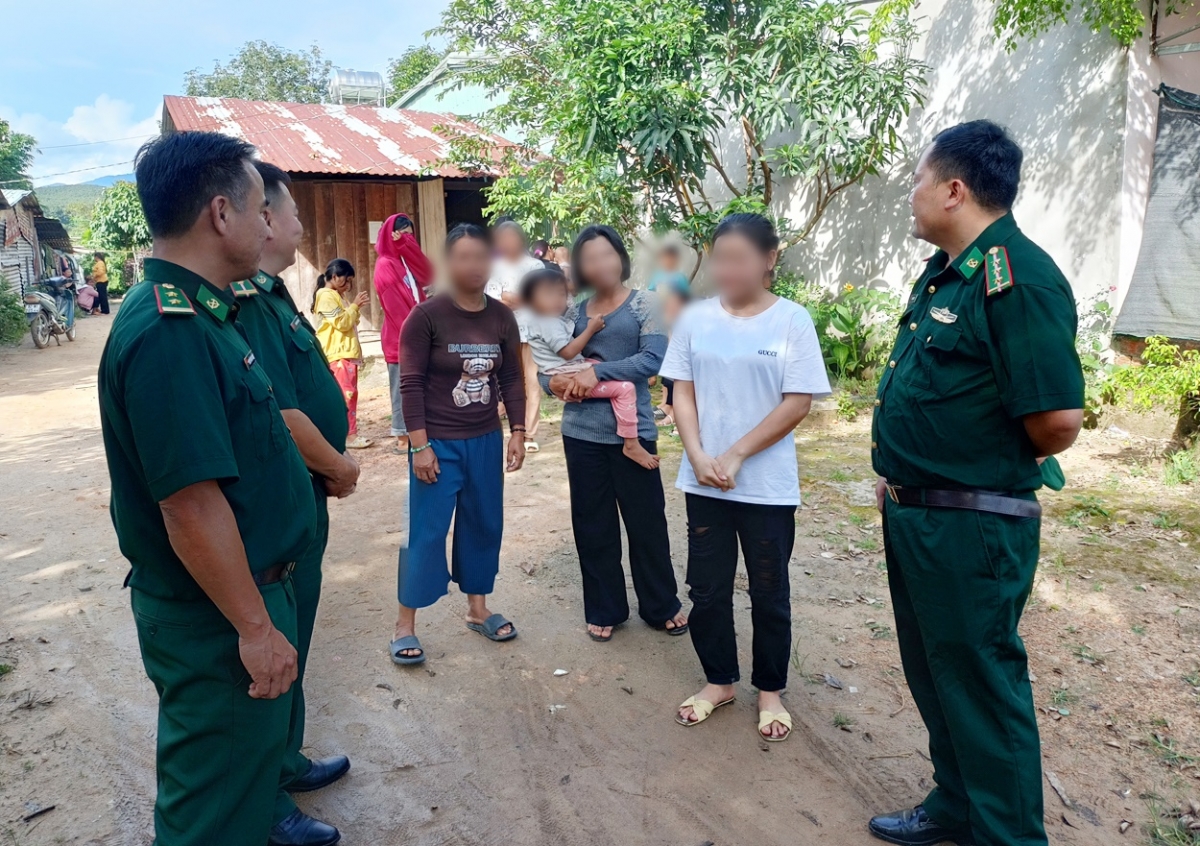 Thiếu nữ bị lừa bán sang Campuchia: Bị ép dùng tình lừa tiền và 'săn' người - Ảnh 2.
