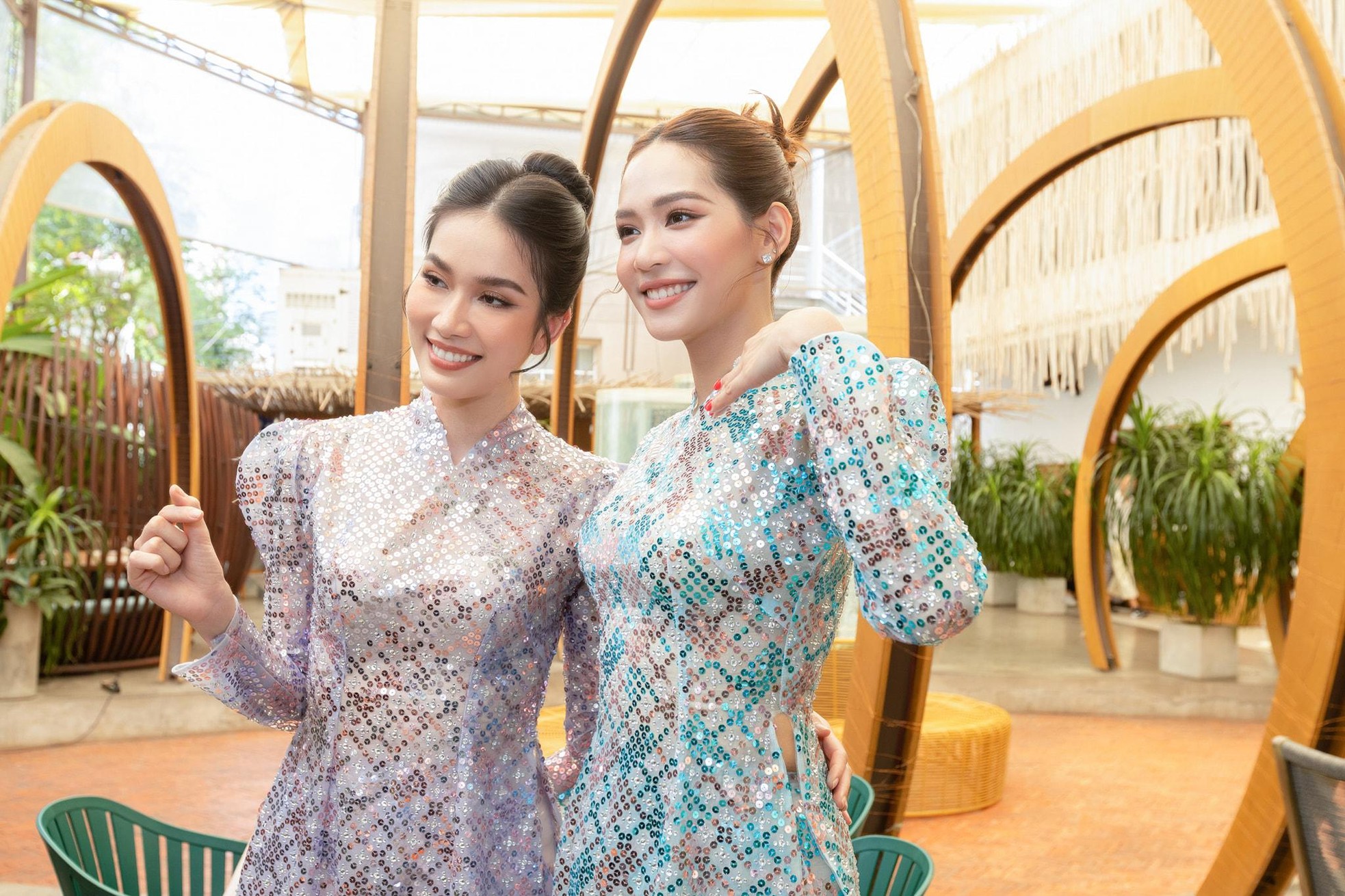 Dàn Hoa hậu đình đám thế giới khoe nhan sắc xinh đẹp với áo dài khi đến Việt Nam - Ảnh 11.