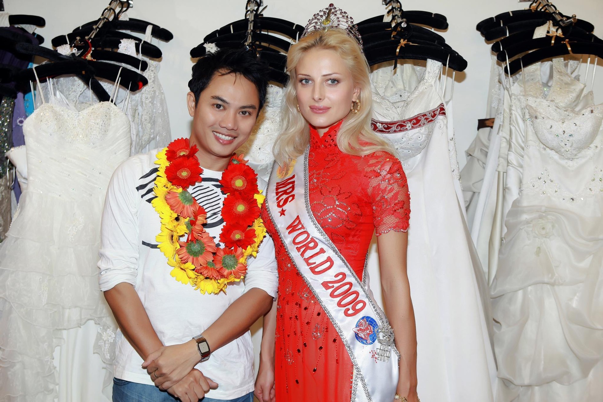 Dàn Hoa hậu đình đám thế giới khoe nhan sắc xinh đẹp với áo dài khi đến Việt Nam - Ảnh 14.