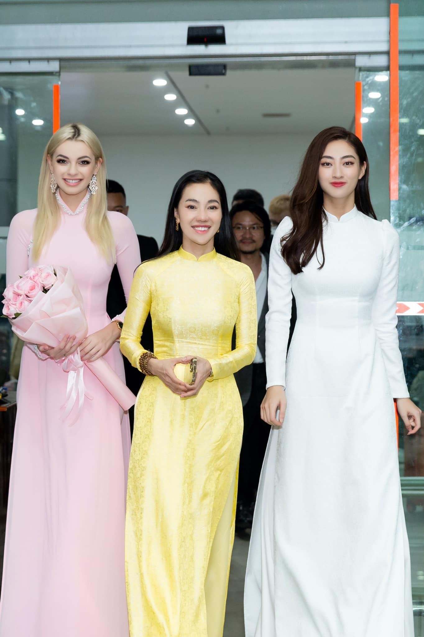 Dàn Hoa hậu đình đám thế giới khoe nhan sắc xinh đẹp với áo dài khi đến Việt Nam - Ảnh 1.