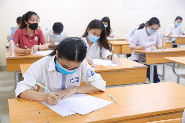 Đề thi Ngữ Văn "đổi gió" thêm sáng tạo, cơ hội để khoe tài hay "làm khó" thí sinh? - Ảnh 2. Đề thi Ngữ Văn "đổi gió" thêm sáng tạo, cơ hội để khoe tài hay "làm khó" thí sinh? - Ảnh 2.