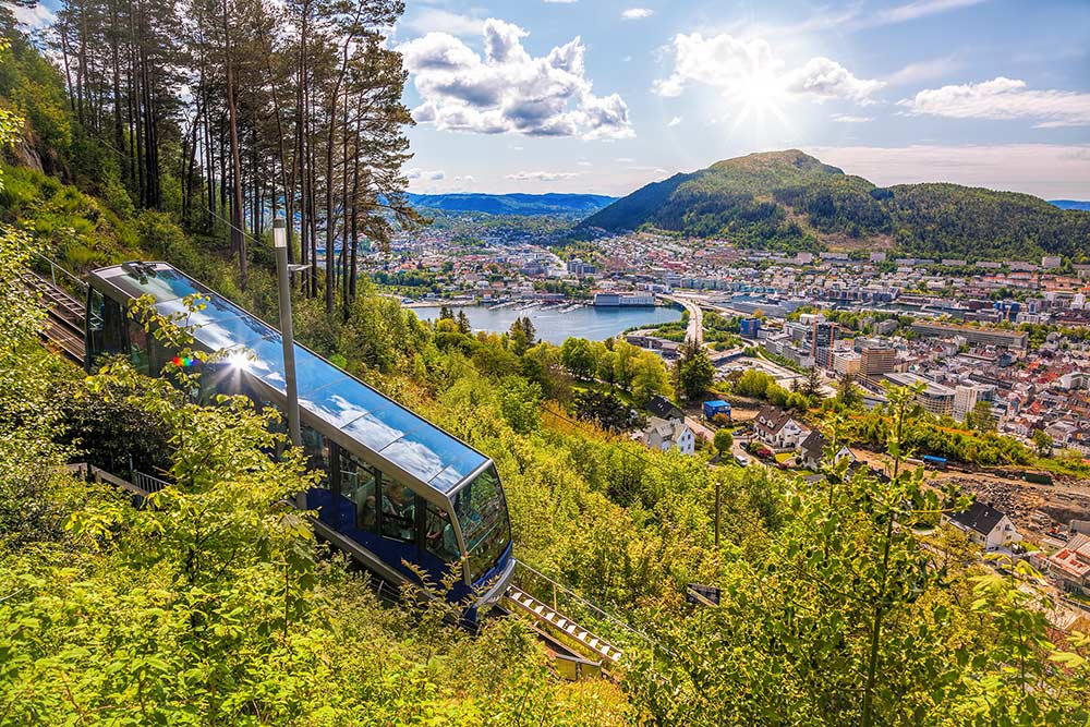 9 tuyến đường sắt leo núi nổi tiếng trên thế giới bạn nên trải nghiệm một lần trong đời - Ảnh 18.