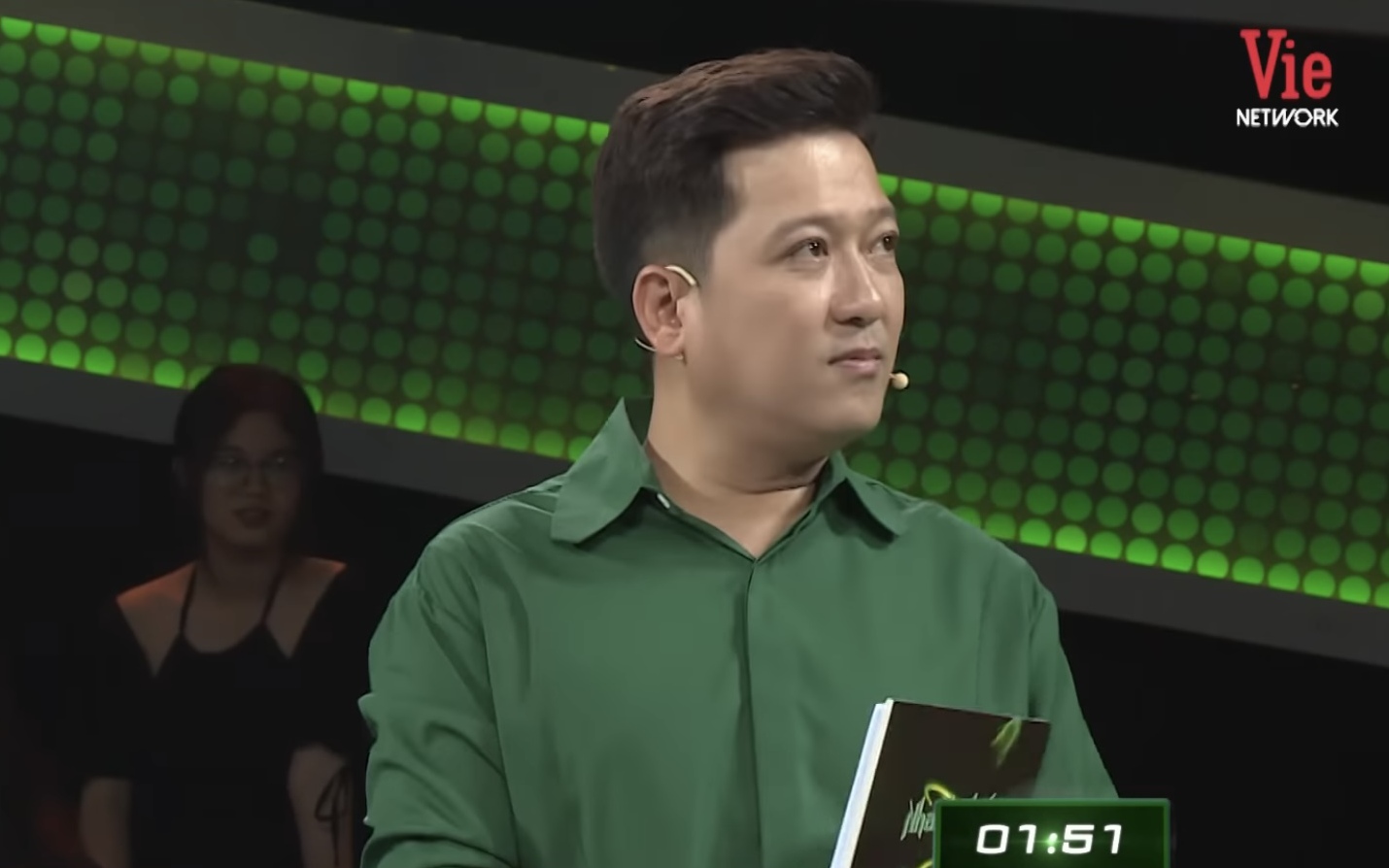 Câu đố Tiếng Việt: "Cải gì hơi dài, giọng tốt?" 