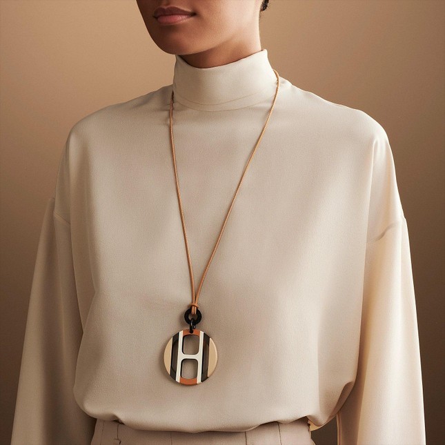 Hermès ra mắt dòng trang sức Made in Vietnam - Ảnh 2.