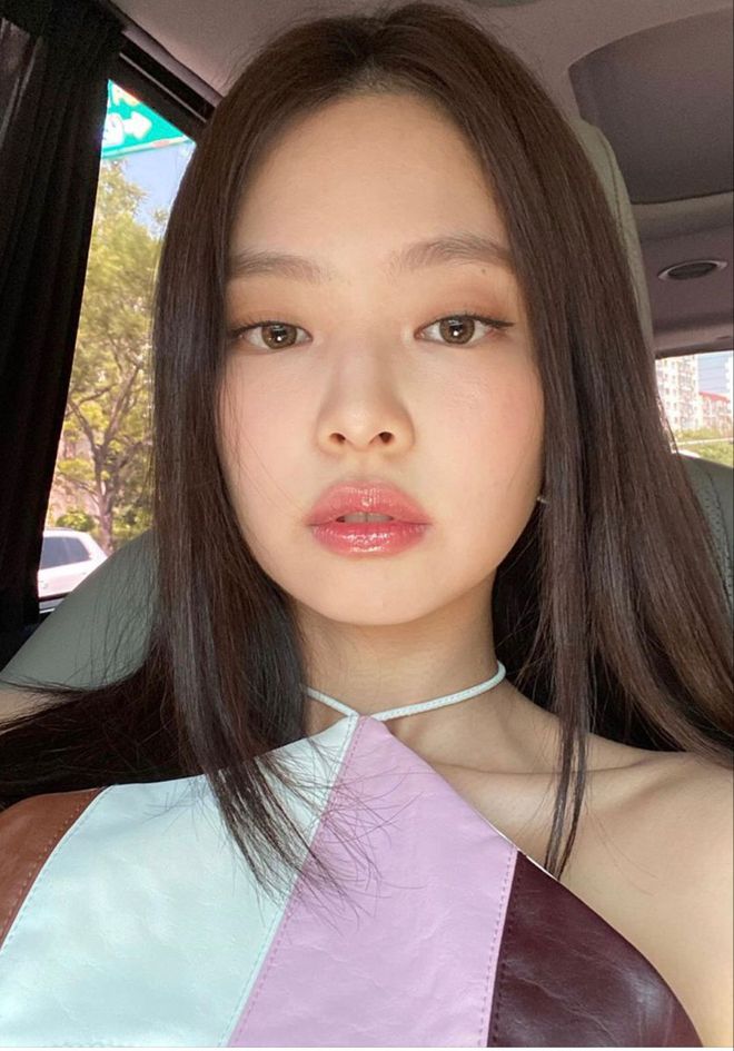 Sắm đồ dưỡng da và makeup giống BLACKPINK: Có món bình dân giá chỉ 64k, nàng nào cũng mua được - Ảnh 1.