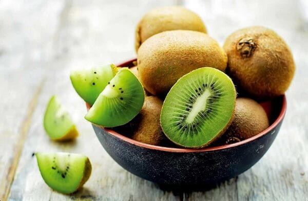 Được coi là loại quả ‘nhỏ mà có võ’, nhưng khi ăn kiwi cần tuyệt đối nhớ những điều đại kỵ này - Ảnh 1.