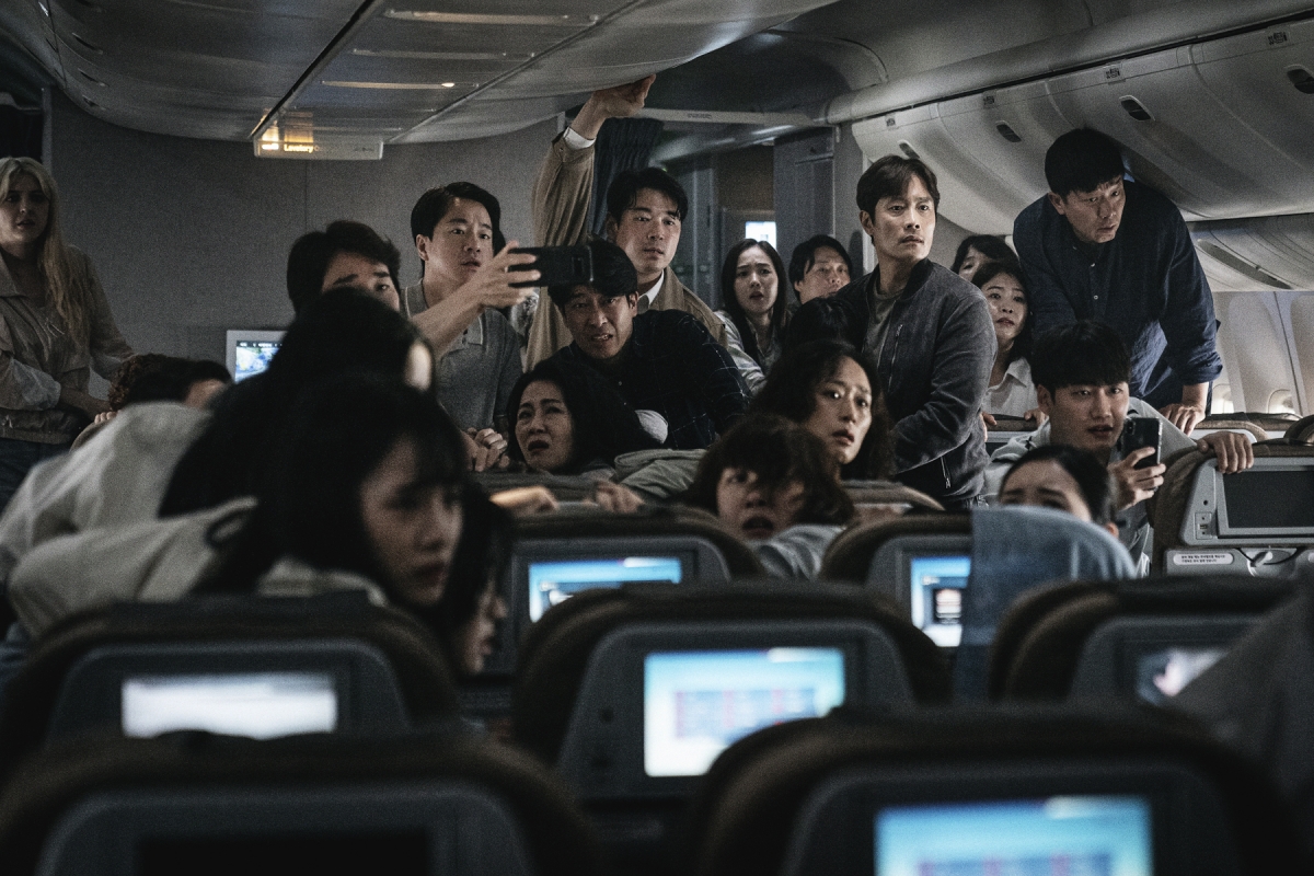 &quot;Hạ cánh khẩn cấp&quot; lọt top 3 phim điện ảnh Hàn có doanh thu cao nhất tại Việt Nam - Ảnh 2.