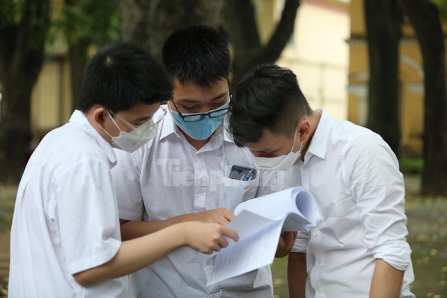 Bao nhiêu thí sinh thanh toán lệ phí xét tuyển đại học trực tuyến thành công? - Ảnh 1.