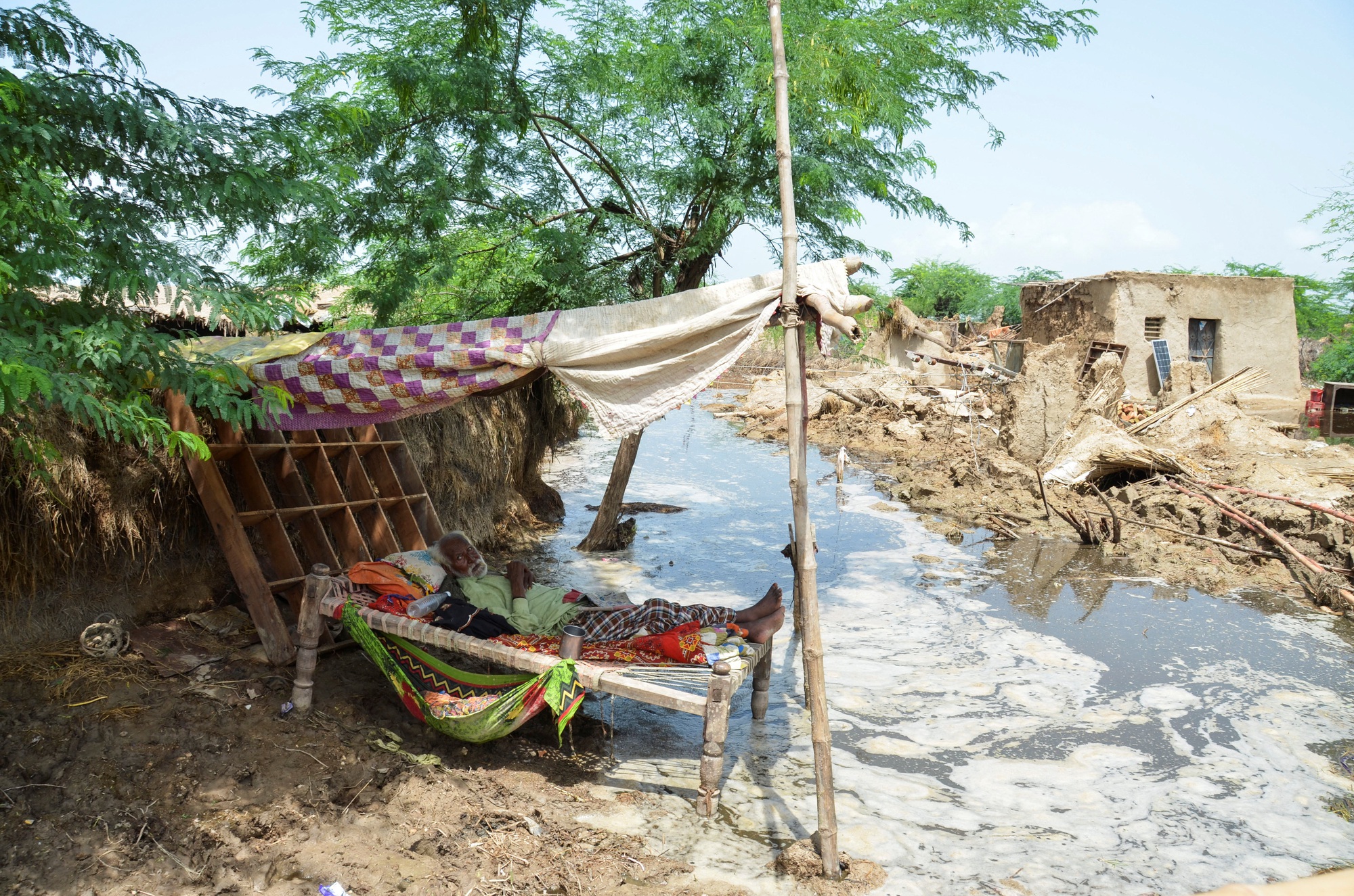 Hai tháng, hơn 1.000 người chết ở Pakistan vì 'thảm họa khí hậu' - Ảnh 4.
