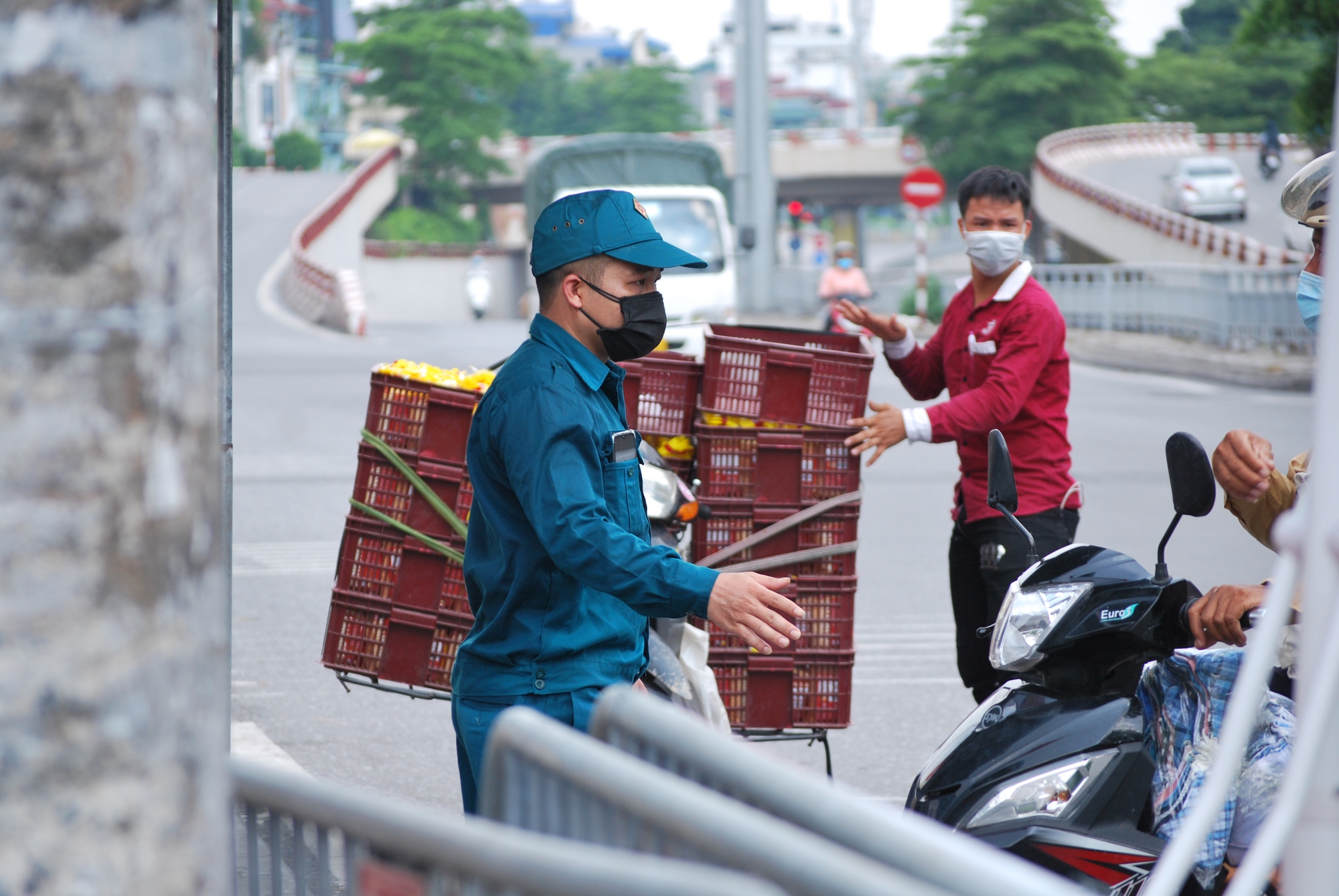 Tâm sự của ông chủ doanh nghiệp khởi xướng nhóm &quot;Hà Nội giúp nhau mùa dịch&quot; - Ảnh 4.