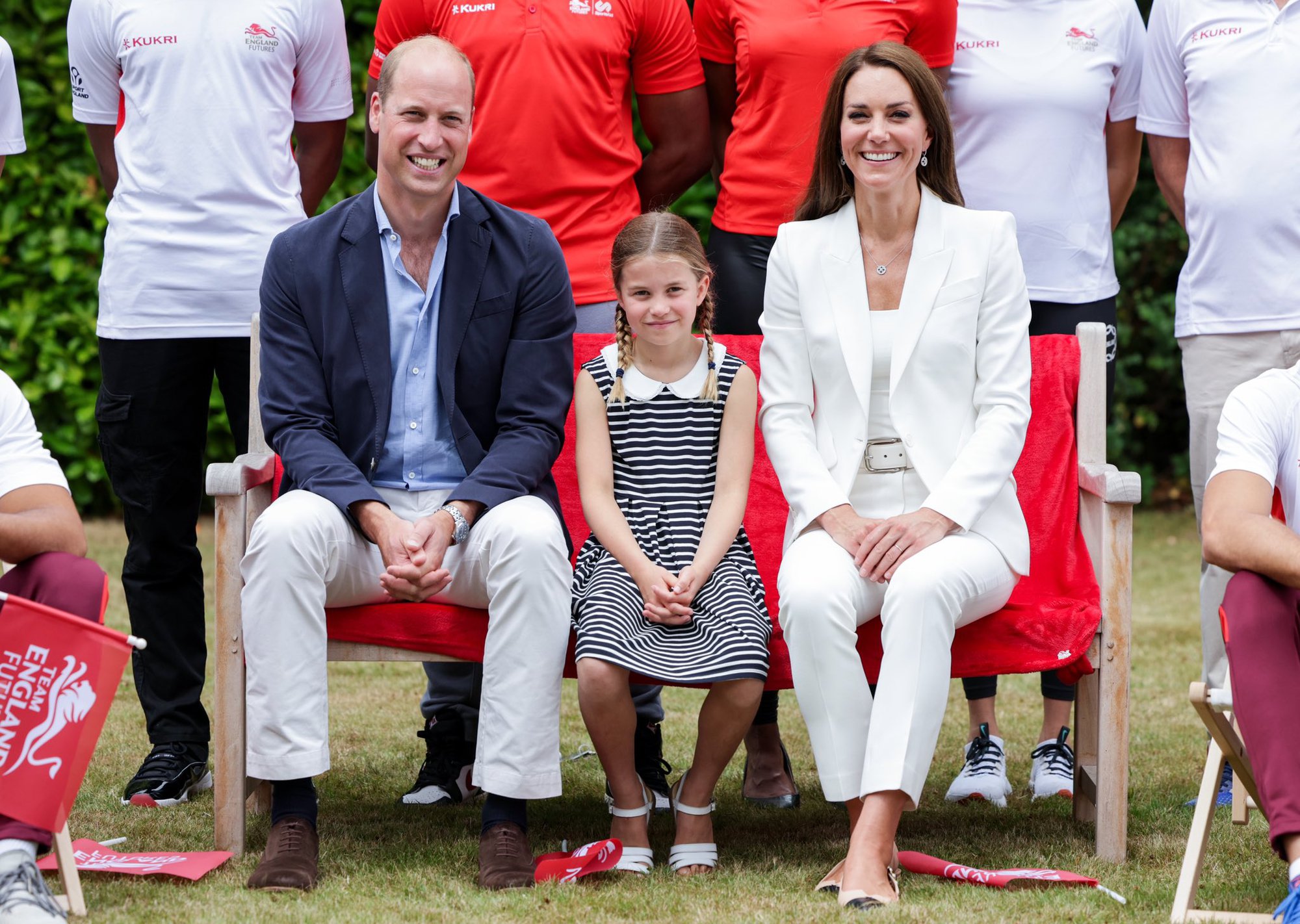 Виндзоры последние новости на сегодня 2024. Герцогиня Кэтрин Кембриджская и принц Уильям. Дети Кейт Миддлтон и принца Уильяма 2022. Герцогиня Кембриджская 2022.