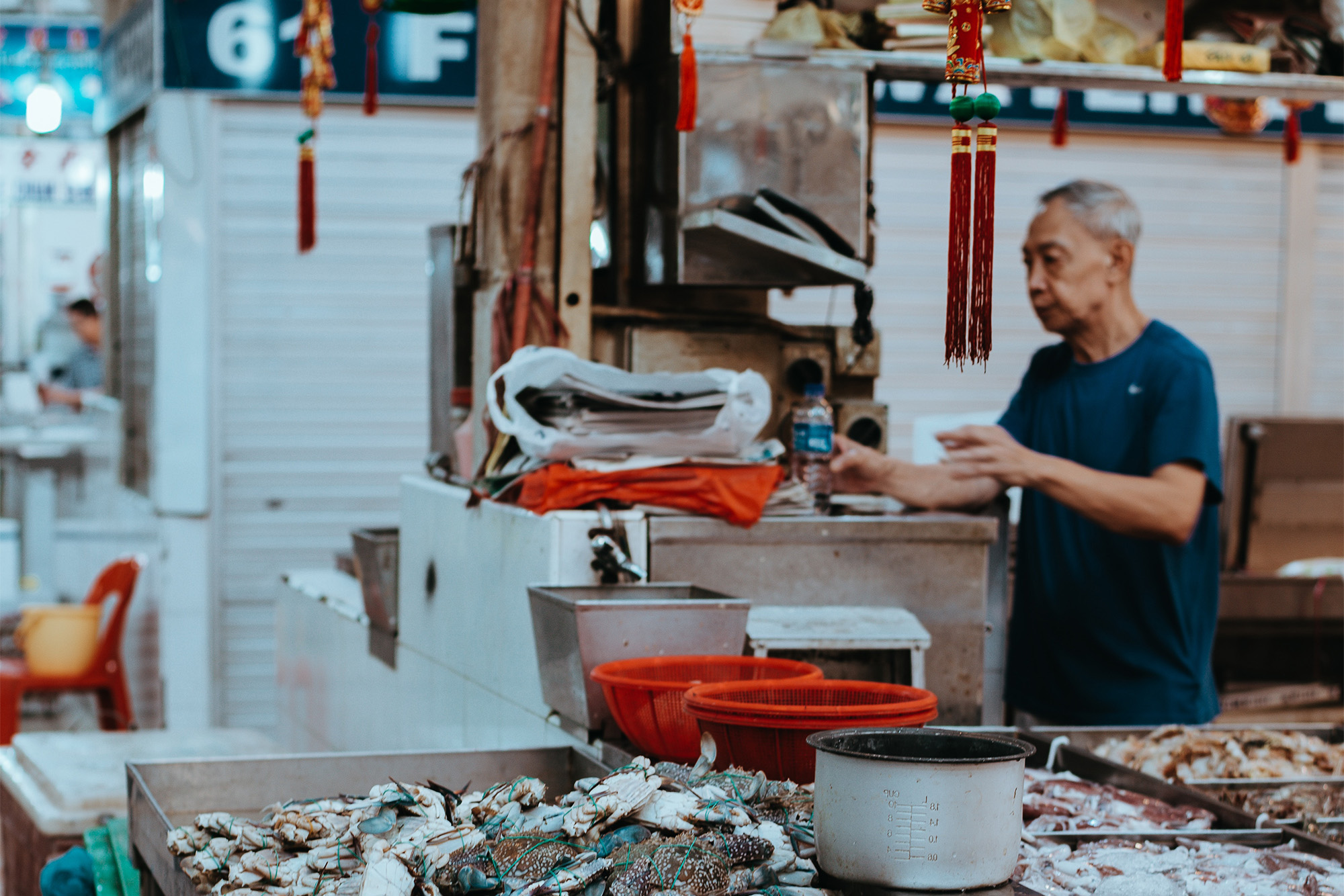 Con cái biếu cha mẹ tiền hàng tháng giữa thời kỳ lạm phát: Ít hay nhiều đều không đong đếm được - Ảnh 2.