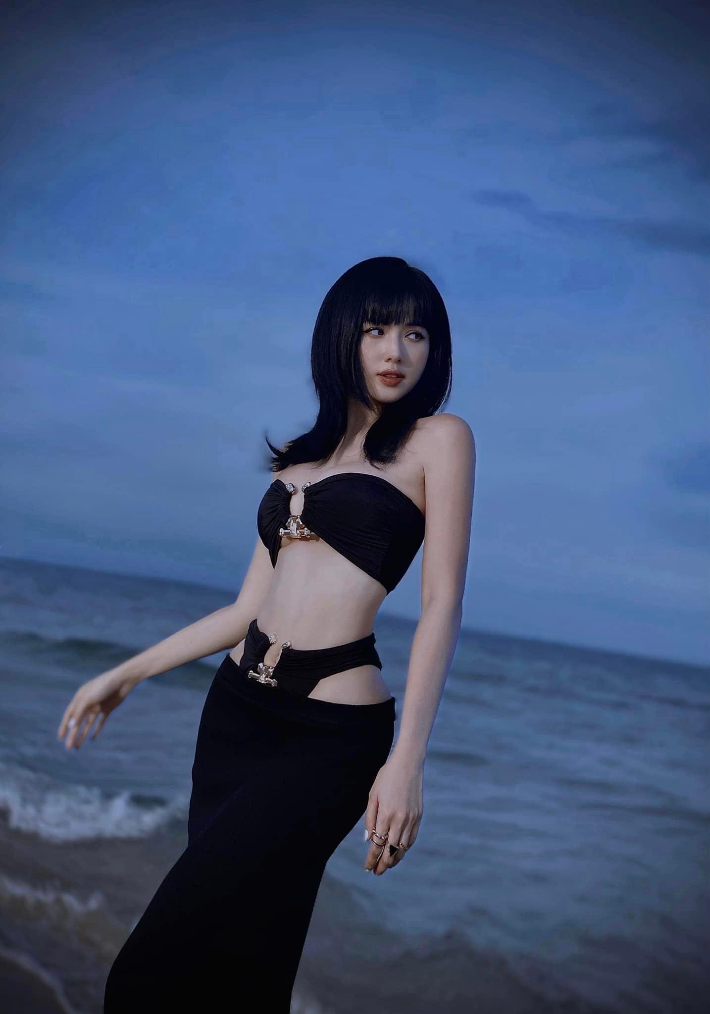 Lưu Đê Ly thả dáng 'bốc lửa', Tâm Tít hở bạo với kiểu váy bikini - Ảnh 10.