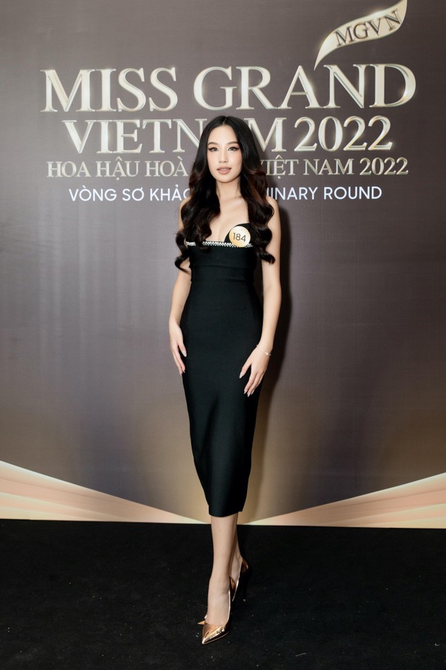 Dàn thí sinh quen mặt diện trang phục nóng bỏng tới tham dự sơ khảo Miss Grand Vietnam 2022 - Ảnh 13.