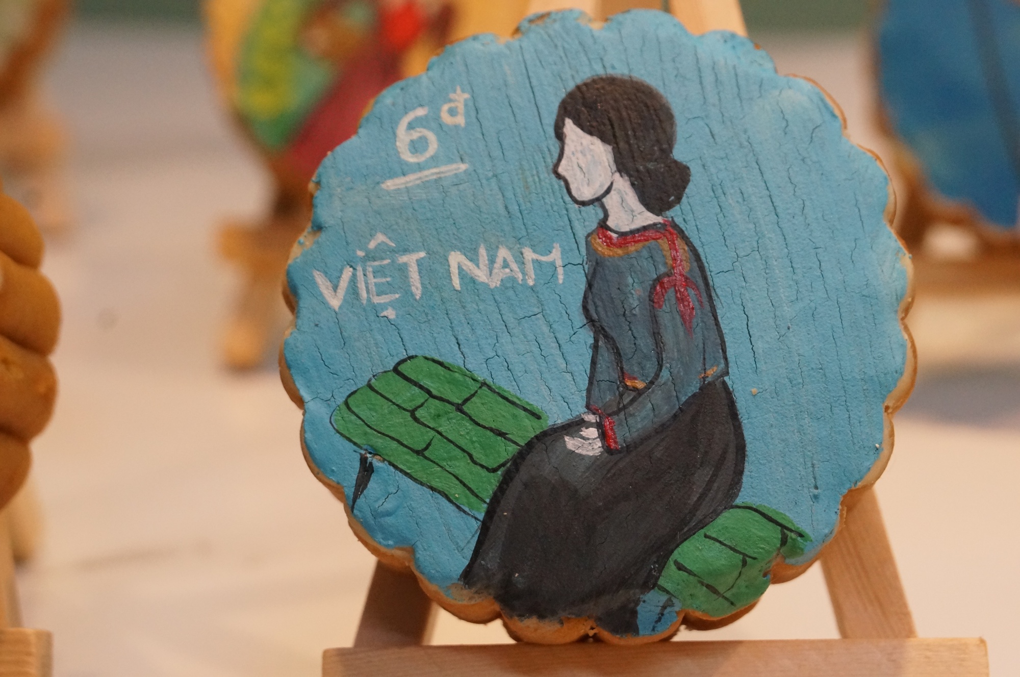 Cô gái Hà Nội sáng kiến vẽ tranh lên bánh Trung thu - Ảnh 15. Cô gái Hà Nội sáng kiến vẽ tranh lên bánh Trung thu - Ảnh 15.