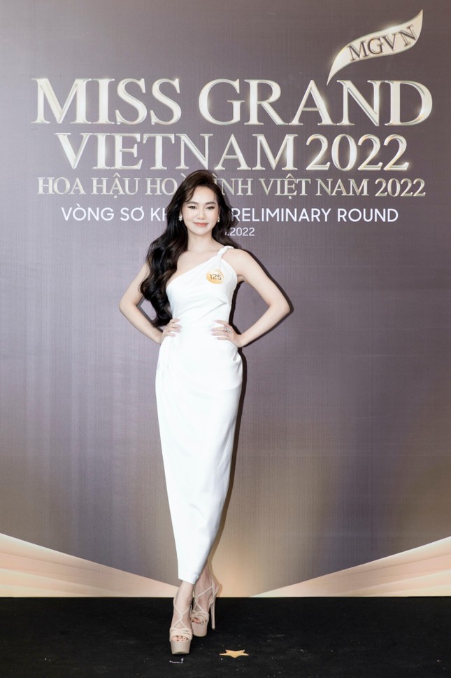 Dàn thí sinh quen mặt diện trang phục nóng bỏng tới tham dự sơ khảo Miss Grand Vietnam 2022 - Ảnh 16.