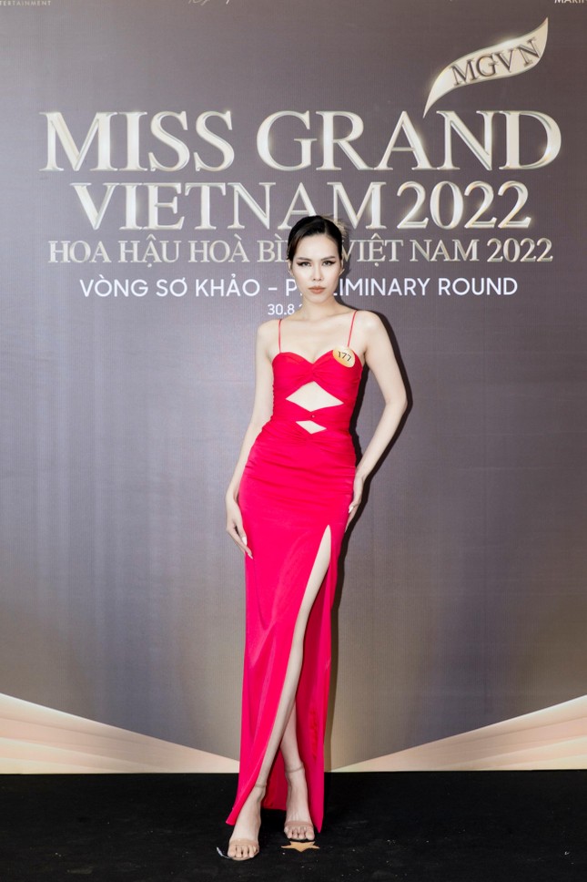 Dàn thí sinh quen mặt diện trang phục nóng bỏng tới tham dự sơ khảo Miss Grand Vietnam 2022 - Ảnh 8.