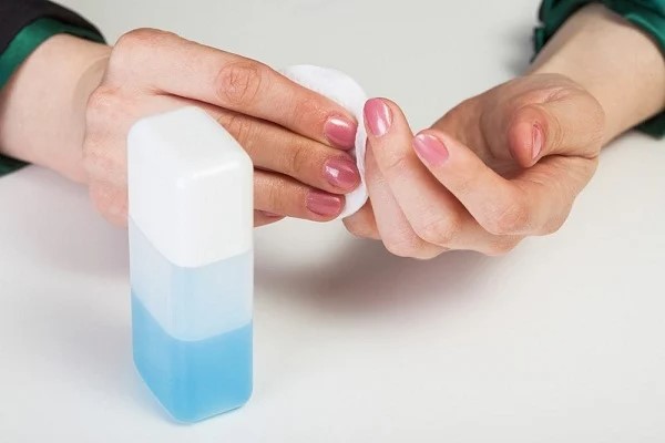 Con gái vẽ bậy từ tường, tủ đến bàn học: Ông bố bất lực không biết làm gì - Ảnh 7. Con gái vẽ bậy từ tường, tủ đến bàn học: Ông bố bất lực không biết làm gì - Ảnh 7.