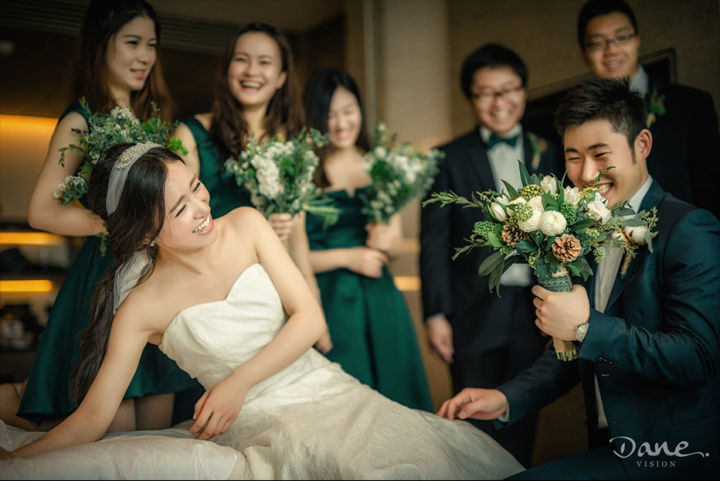 Nhà thiết kế đám cưới tiết lộ hôn lễ đặc biệt của bản thân: Sảnh đường và cổng hoa trang trí thế nào mà cô dâu rớm nước mắt! - Ảnh 14.