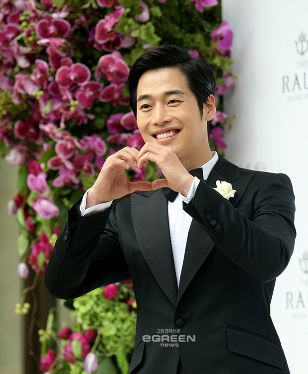 Hoàng tử nụ cười Kim Jae Won: Mỹ nam sở hữu nụ cười đẹp nhất nhì xứ Hàn và cuộc hôn nhân viên mãn bên thanh mai trúc mã - Ảnh 3.