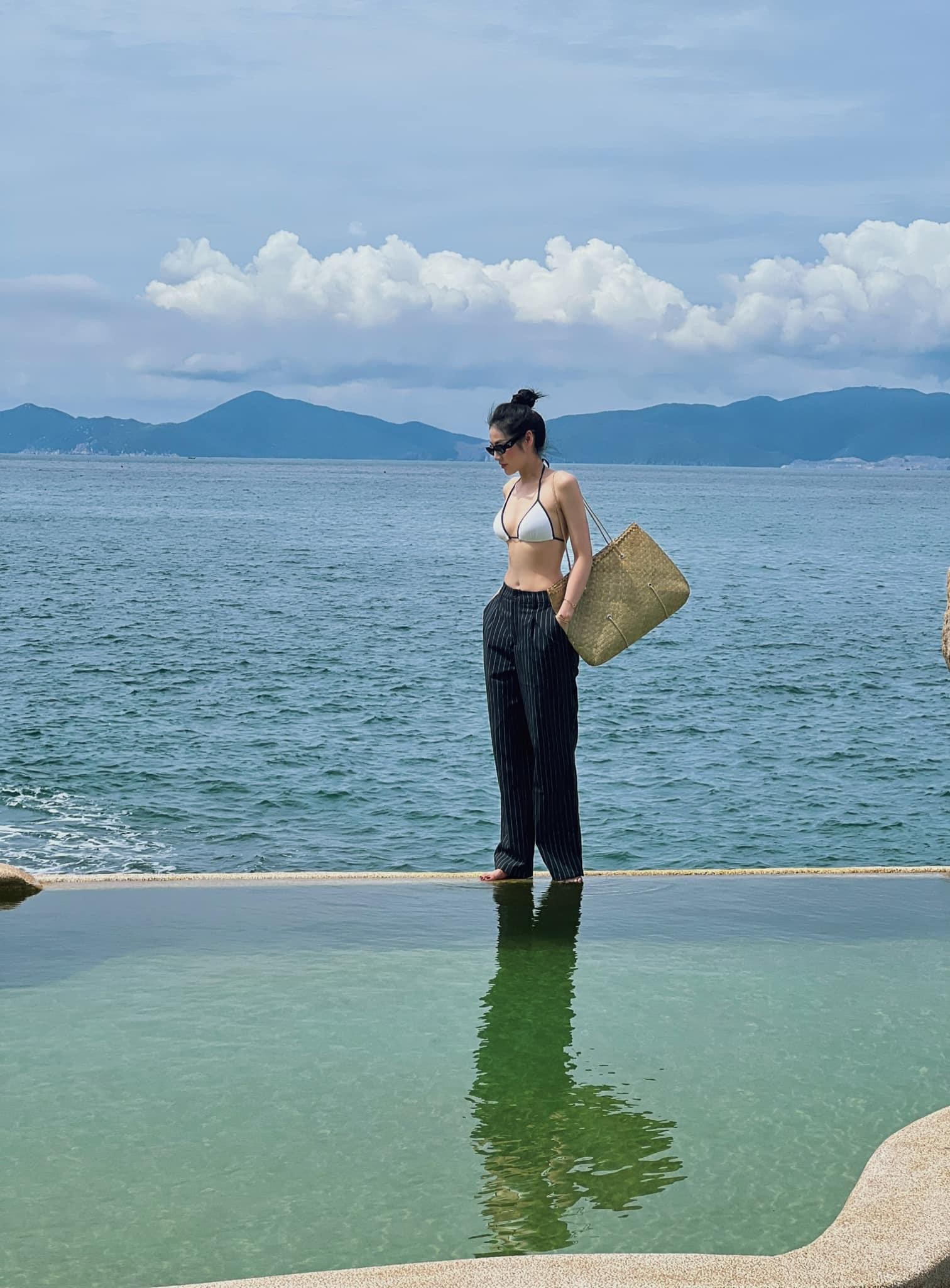 Hoa hậu Diễm Hương khoe dáng sexy với bikini, Á hậu Hoàng My diện mốt không nội y nóng bỏng - Ảnh 6.