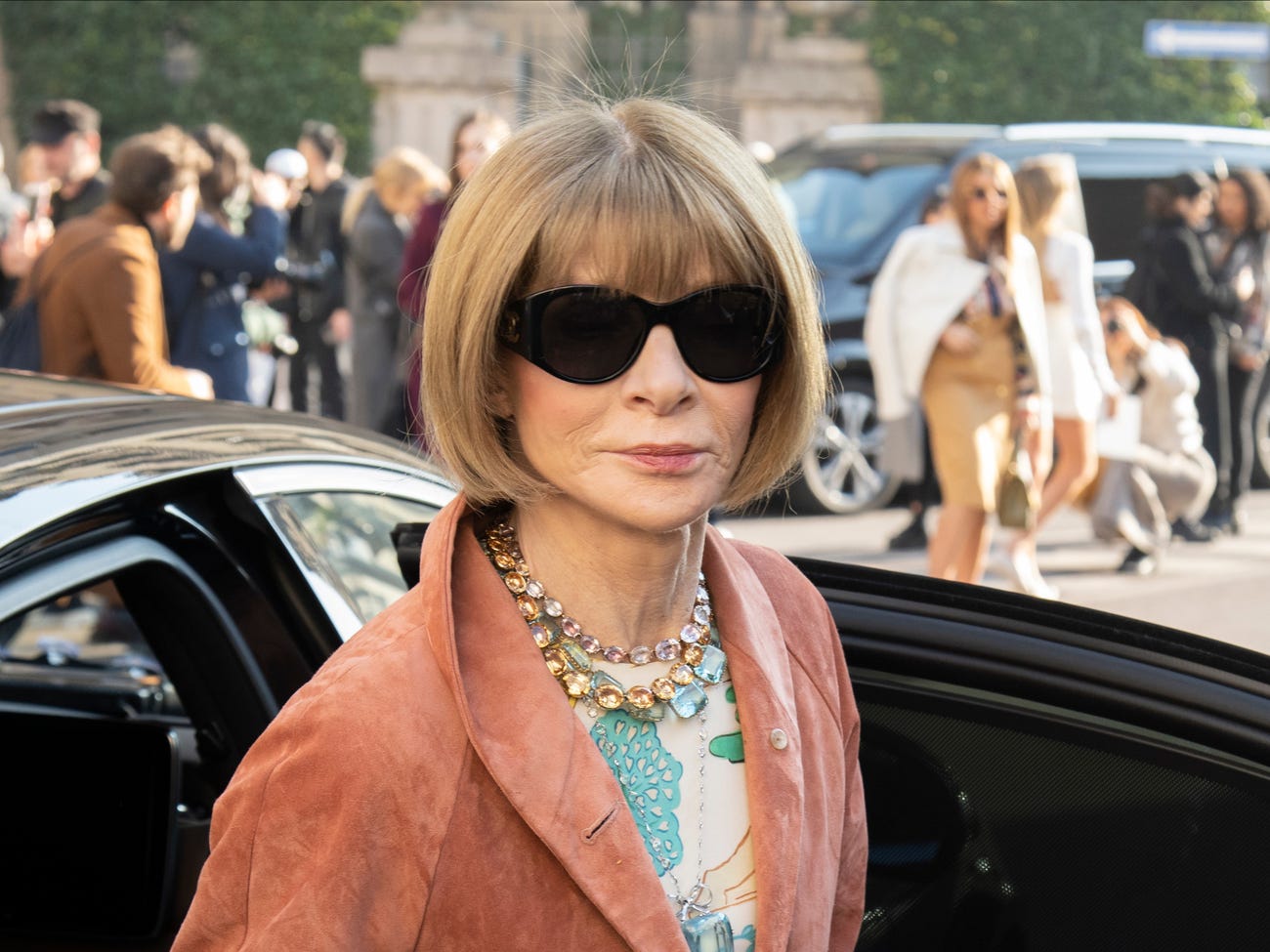 Anna Wintour: &quot;Thét ra lửa&quot; ở nơi làm việc, &quot;cầm trịch&quot; làng thời trang, nhưng đồng thời lại là người mẹ hiền được các con hết mực thương yêu - Ảnh 1.