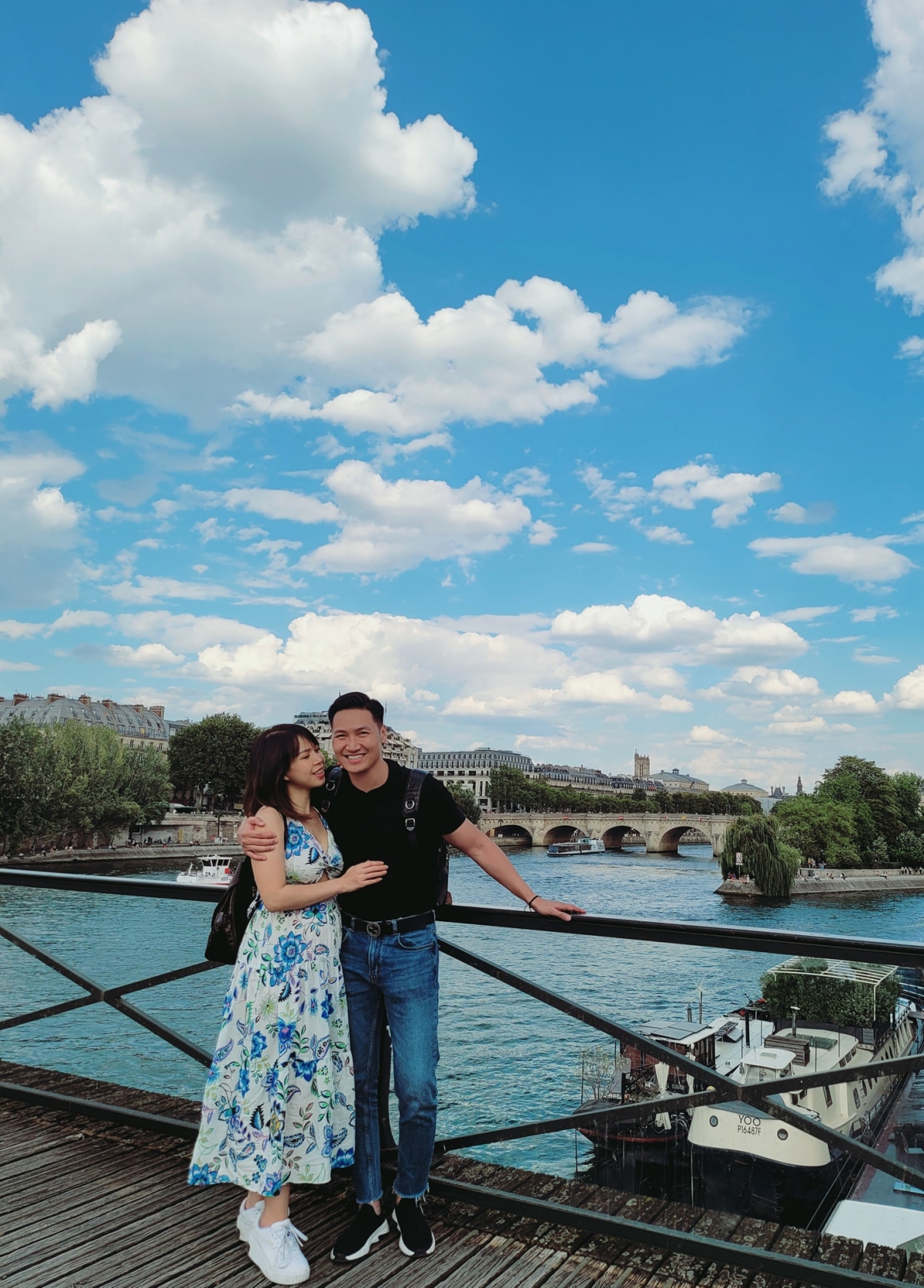 Mạnh Trường cưng chiều vợ khi đi du lịch châu Âu - Ảnh 8. Mạnh Trường cưng chiều vợ khi đi du lịch châu Âu - Ảnh 8.