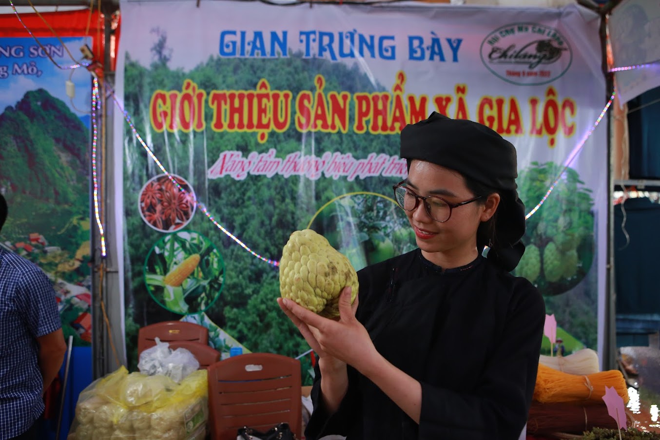 Lễ hội Na Chi Lăng Lạng Sơn: 1 quả na dai được đấu giá gần 100 triệu đồng - Ảnh 5.