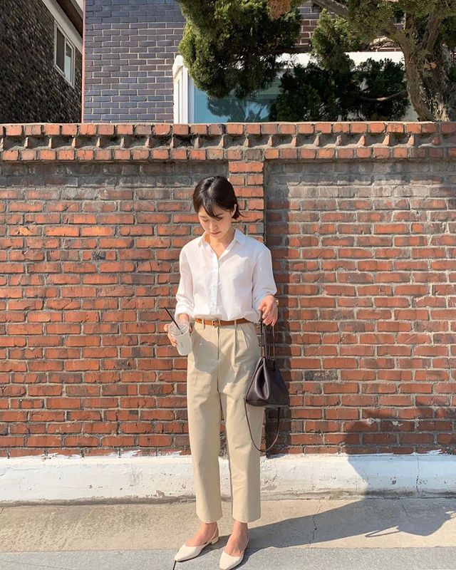 Nếu chuộng phong cách tối giản thanh lịch, bạn hãy học cách sắm đồ giống nữ blogger người Hàn này - Ảnh 6.