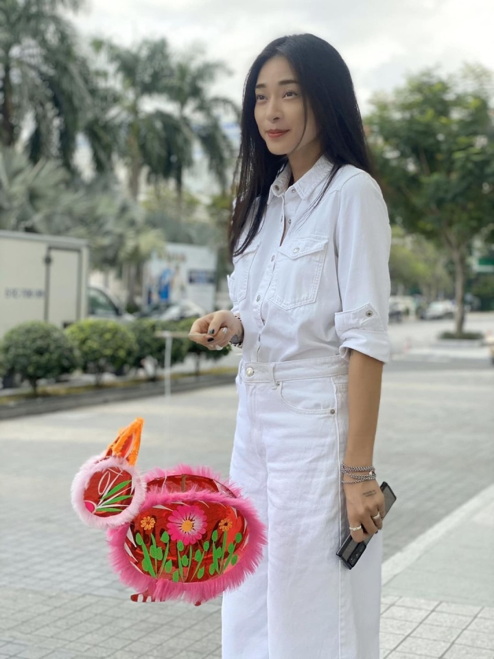 Sao Việt 11/9: Diva Thanh Lam trẻ đẹp rạng rỡ bên cháu gái - Ảnh 6.