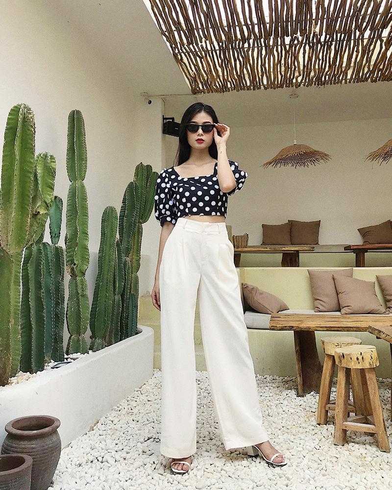 Nếu chuộng phong cách tối giản thanh lịch, bạn hãy học cách sắm đồ giống nữ blogger người Hàn này - Ảnh 19.