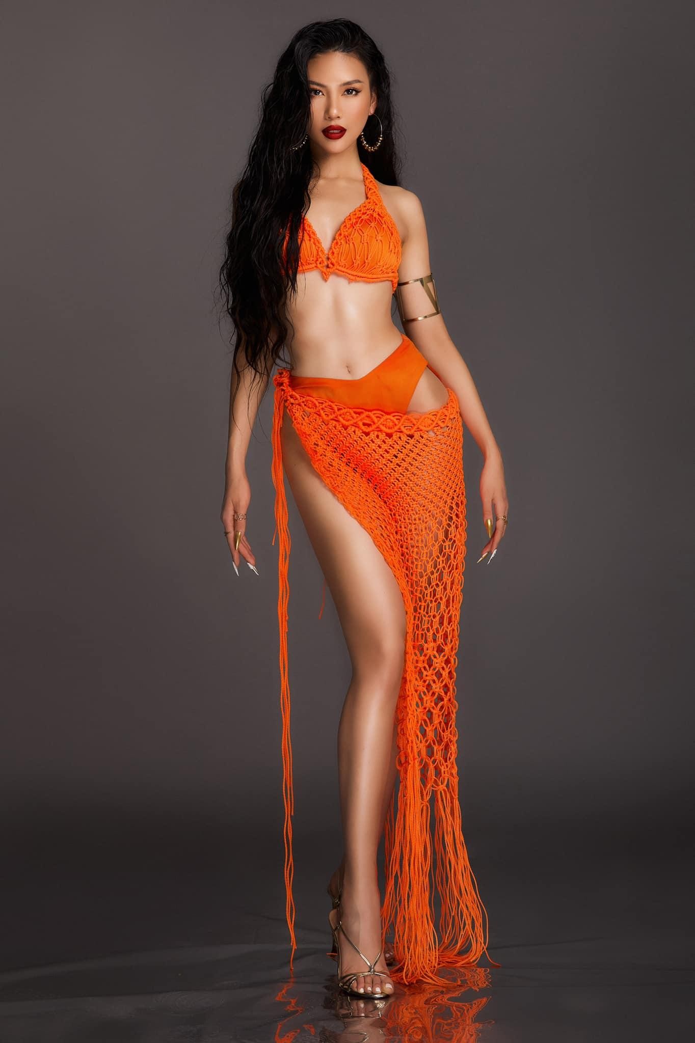 Mặc lại áo tắm của Thuỳ Tiên, Bùi Quỳnh Hoa mang sắc vóc sexy đến với Supermodel International - Ảnh 1.