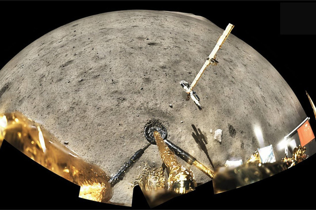 Trung Quốc tuyên bố phát hiện khoáng vật mới trên Mặt trăng - Ảnh 1.