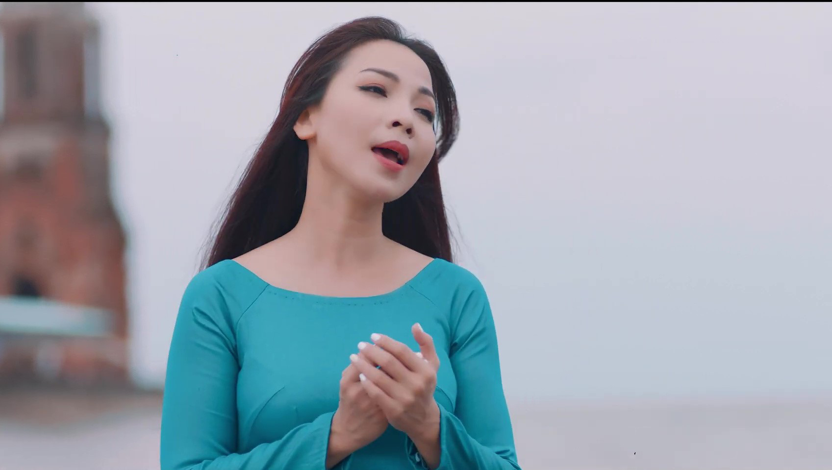 Quách Thu Phương vào vai người mẹ lam lũ trong MV mới của ca sĩ Khánh Loan - Ảnh 1.