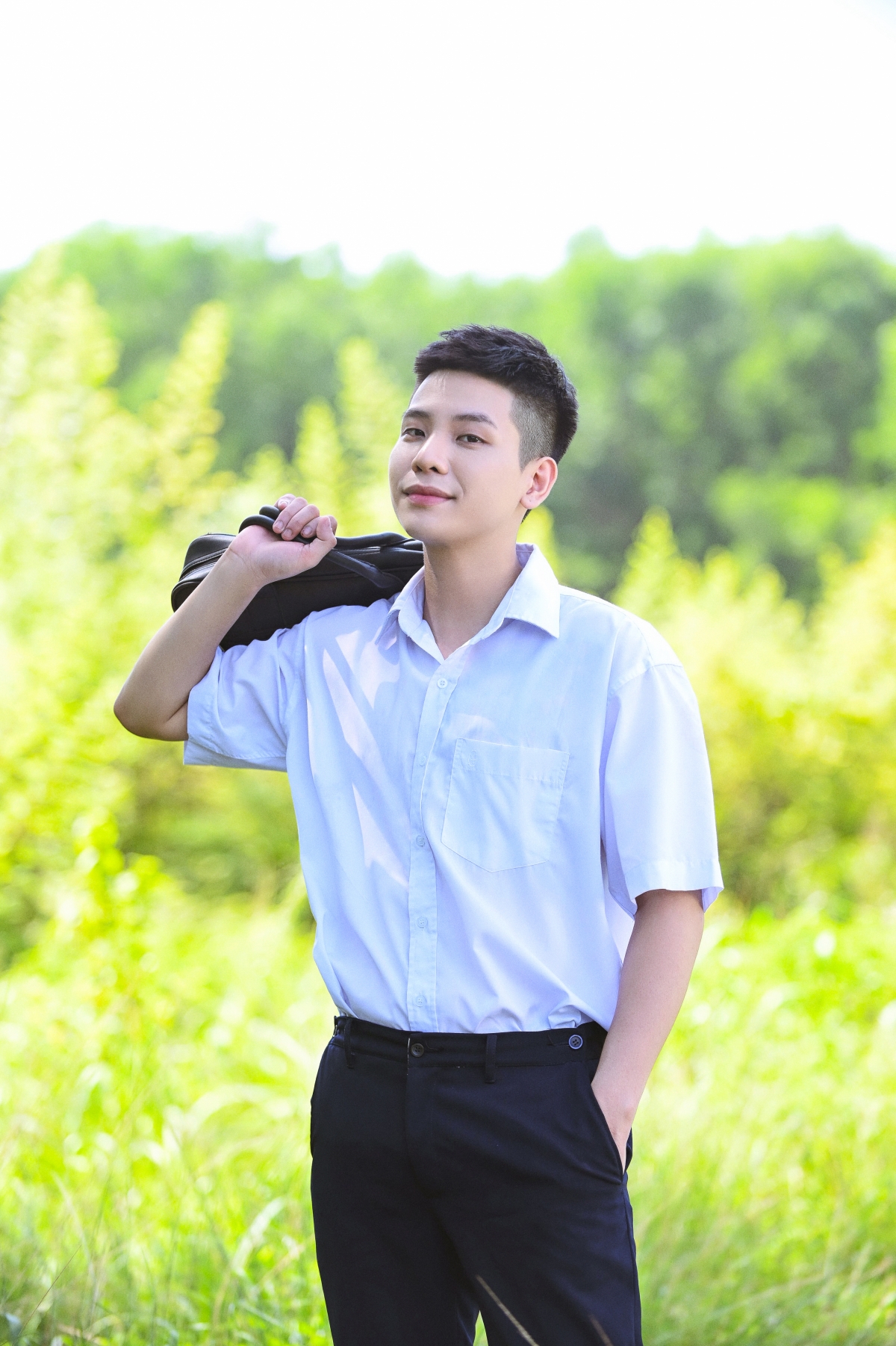 Bất ngờ đăng ảnh thời học sinh, Quân A.P hé lộ MV mới - Ảnh 1. Bất ngờ đăng ảnh thời học sinh, Quân A.P hé lộ MV mới - Ảnh 1.