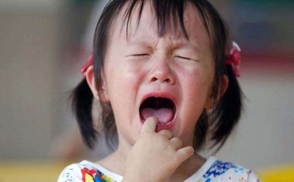 Hiểu rõ nguyên nhân trẻ hay khóc mỗi khi đến trường để không quát mắng con - Ảnh 3.