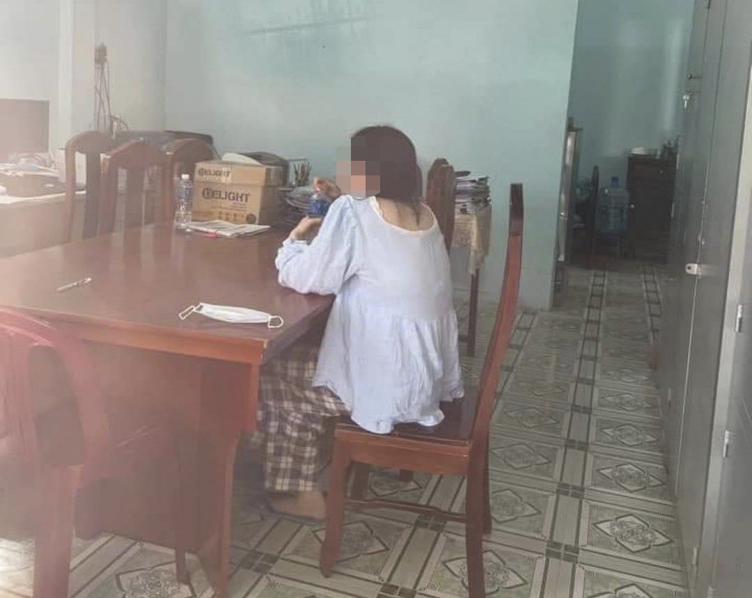 Hot girl Tina Dương phủ nhận cáo buộc lừa đảo, được người thân bảo lãnh - Ảnh 2. Hot girl Tina Dương phủ nhận cáo buộc lừa đảo, được người thân bảo lãnh - Ảnh 2.