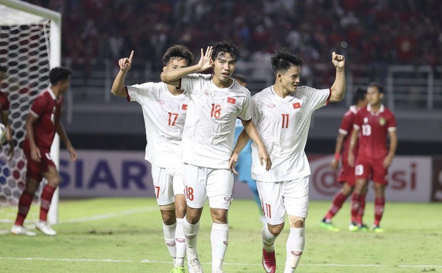 U20 Việt Nam lách qua khe cửa hẹp, giành vé dự VCK U20 châu Á 2023 - Ảnh 1.