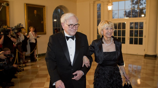 Hôn nhân kỳ lạ của tỷ phú Warren Buffett - Ảnh 3.