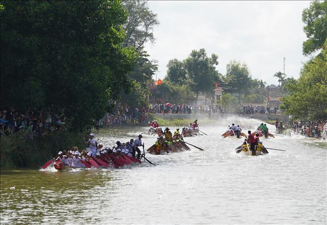 Tưng bừng lễ hội đua thuyền mừng Tết Độc lập trên quê hương Đại tướng Võ Nguyên Giáp - Ảnh 7.