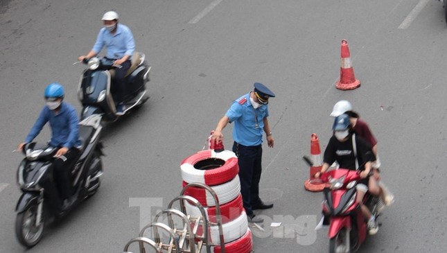 Đề xuất kéo dài thời gian tách dòng xe trên đường Nguyễn Trãi đến hết năm - Ảnh 2. Đề xuất kéo dài thời gian tách dòng xe trên đường Nguyễn Trãi đến hết năm - Ảnh 2.